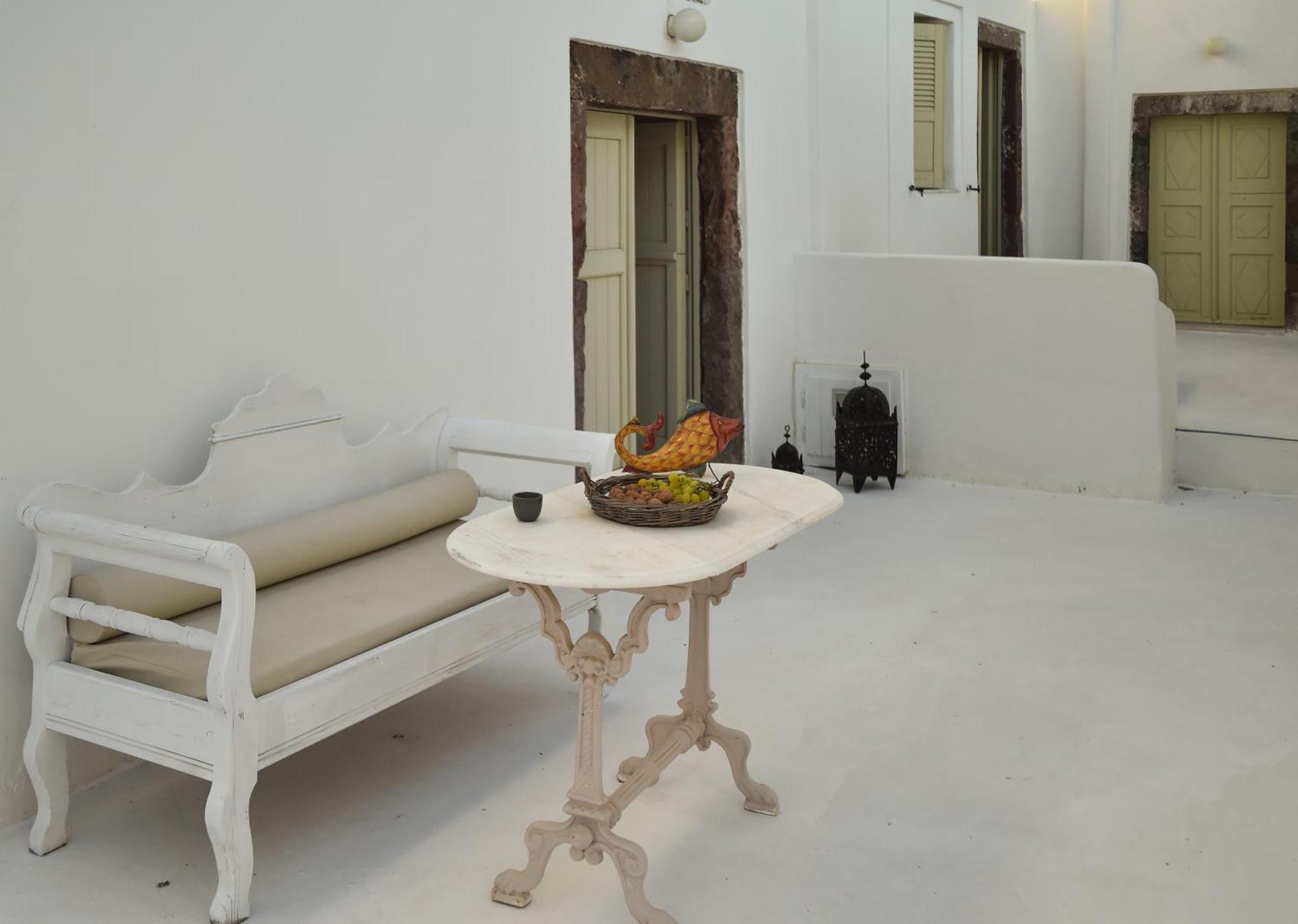 Art Canava Luxury Villas Fira  Exterior photo